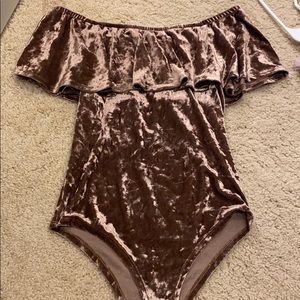 Velvet off the shoulder bodysuit- blush pink